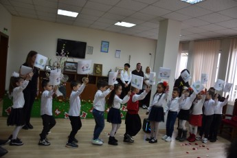 ДЕЦАТА ОТ ОУ „ИВАН ВАЗОВ“ ВНЕСОХА ПРОЛЕТНО НАСТРОЕНИЕ В ОБЩИНА ХАРМАНЛИ